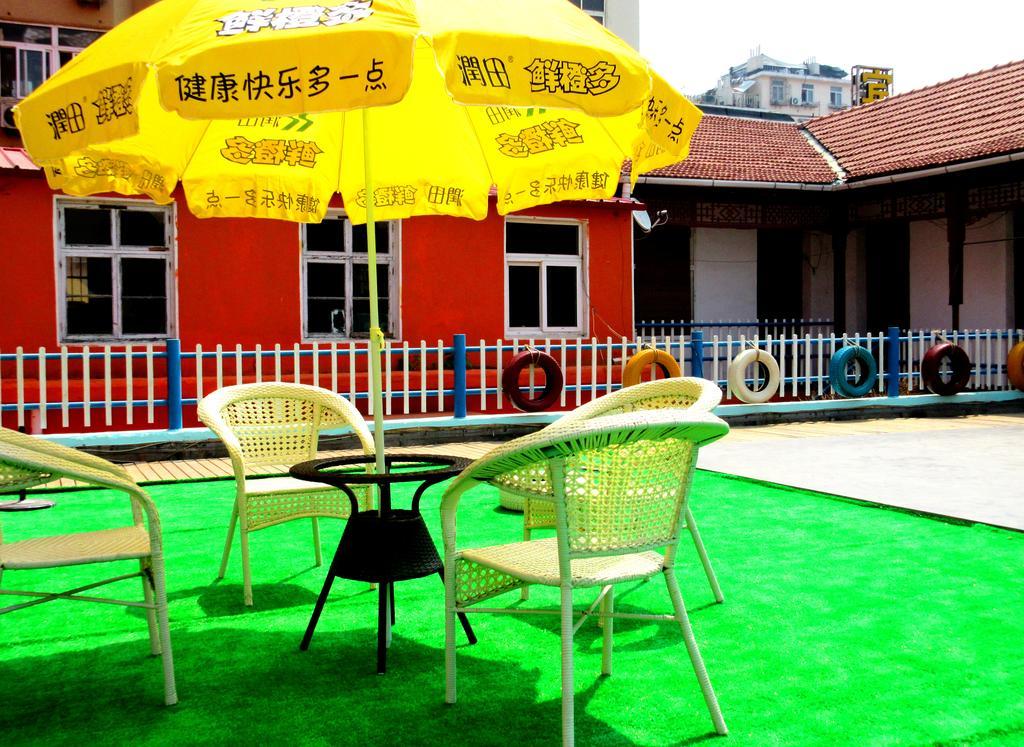 25°C Four Season Youth Hostel Qingdao Exterior photo