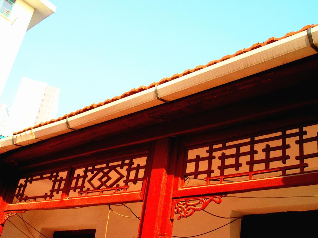 25°C Four Season Youth Hostel Qingdao Exterior photo