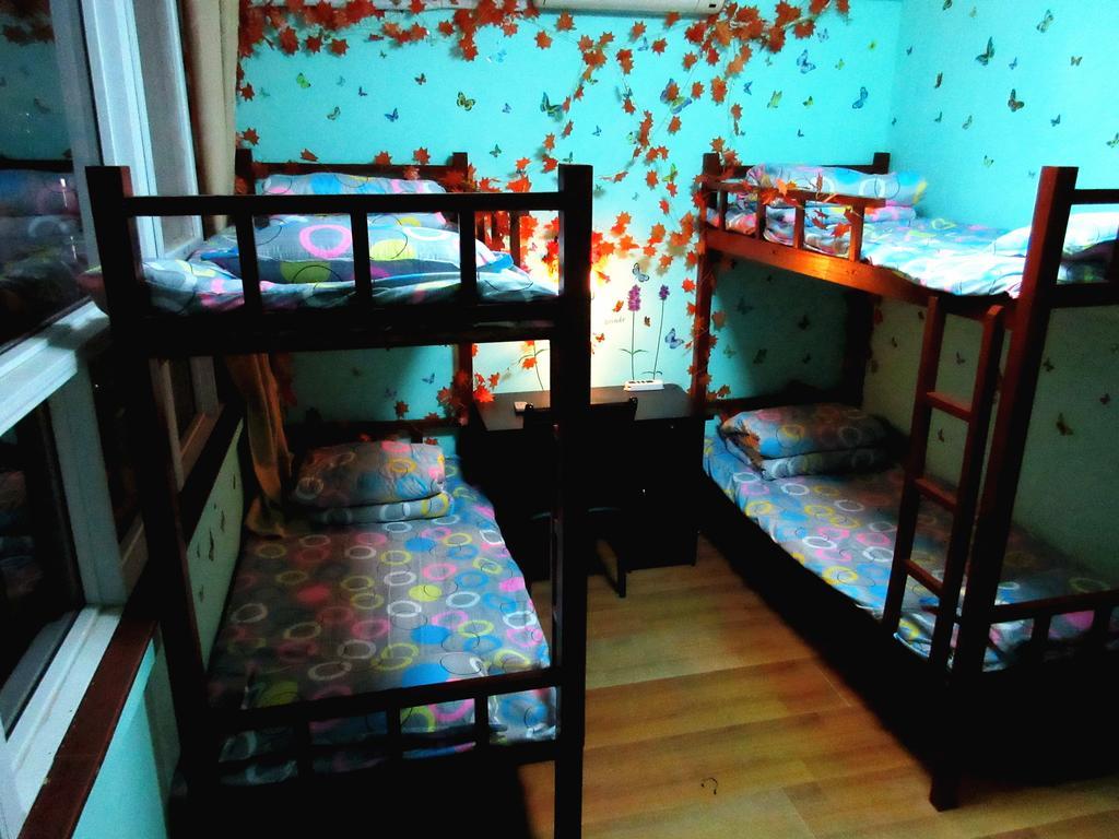 25°C Four Season Youth Hostel Qingdao Room photo