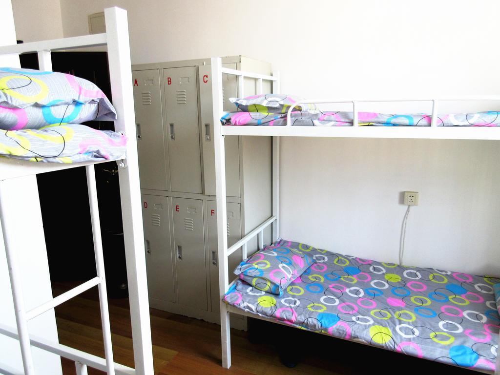 25°C Four Season Youth Hostel Qingdao Room photo