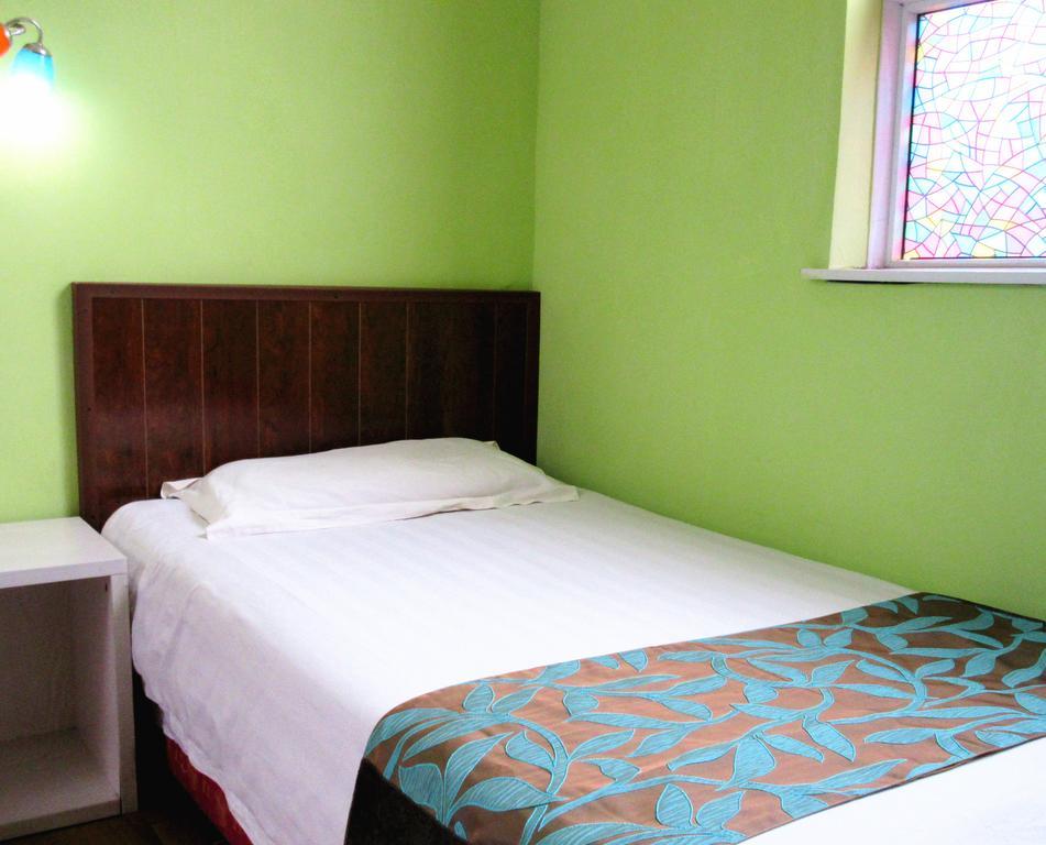 25°C Four Season Youth Hostel Qingdao Exterior photo