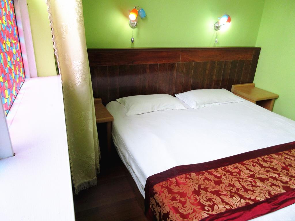 25°C Four Season Youth Hostel Qingdao Exterior photo