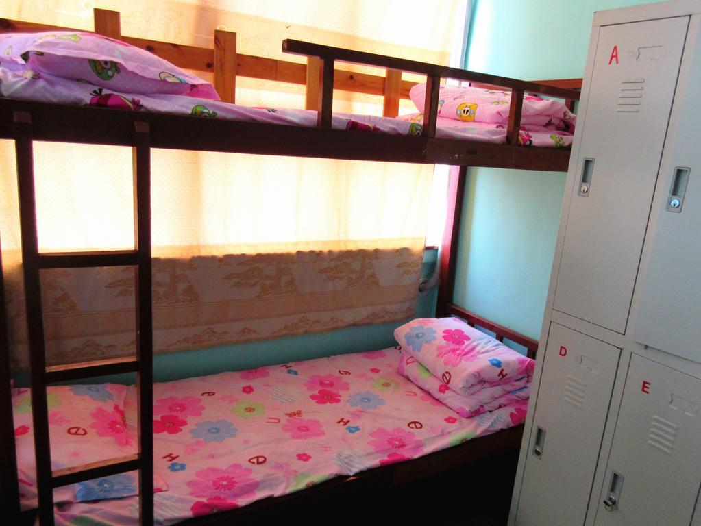 25°C Four Season Youth Hostel Qingdao Room photo