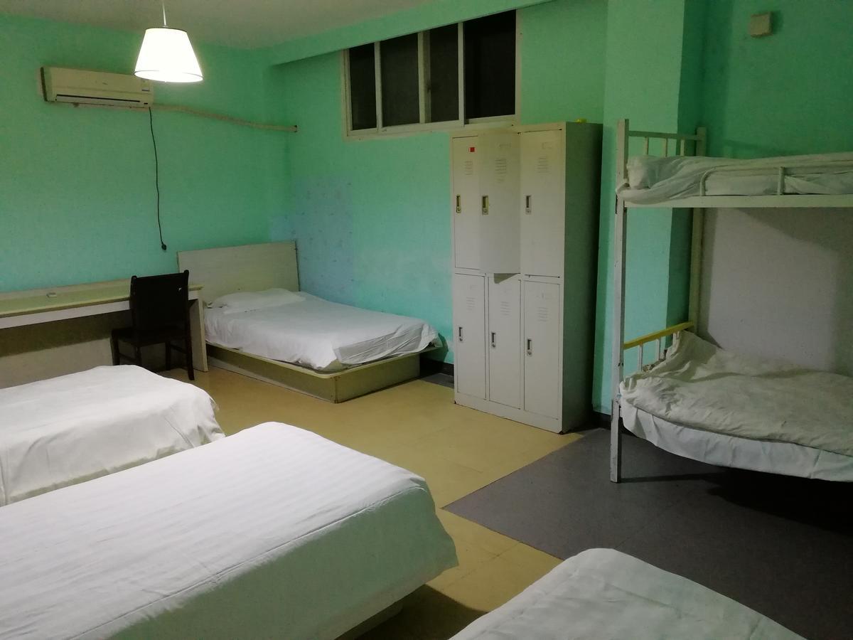 25°C Four Season Youth Hostel Qingdao Exterior photo